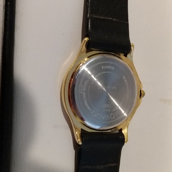 Watch - Picture 3 of 3